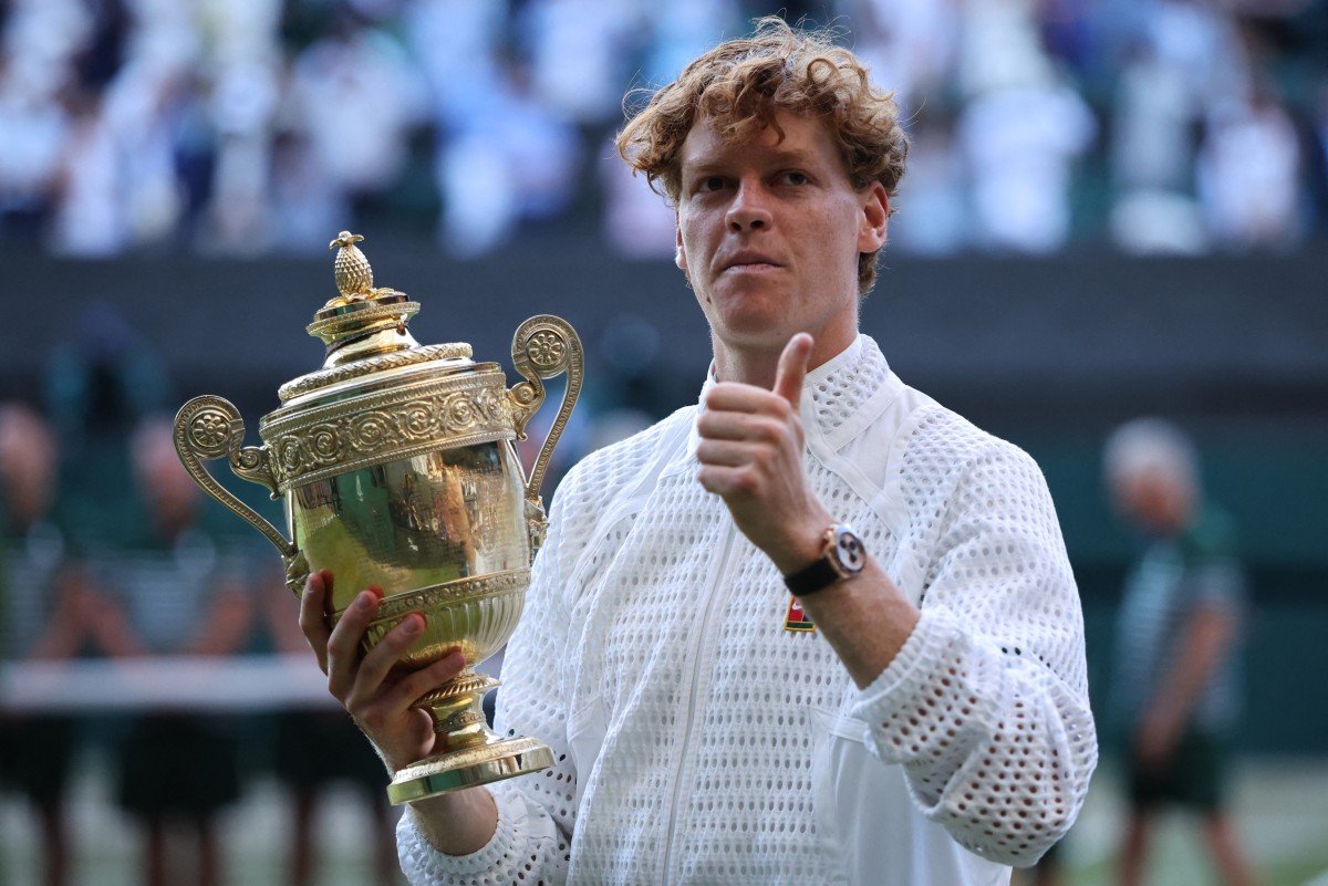 Sinner vence Zverev em batalha de quase 4h e é bicampeão em Wimbledon