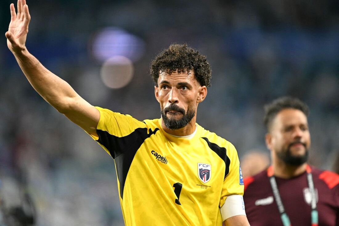Vozinha adia chegada ao Colo-Colo pela terceira vez e presidente exige prazo