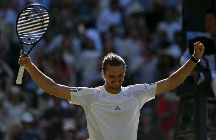 Zverev vai à final de Wimbledon após recente título de Roland Garros