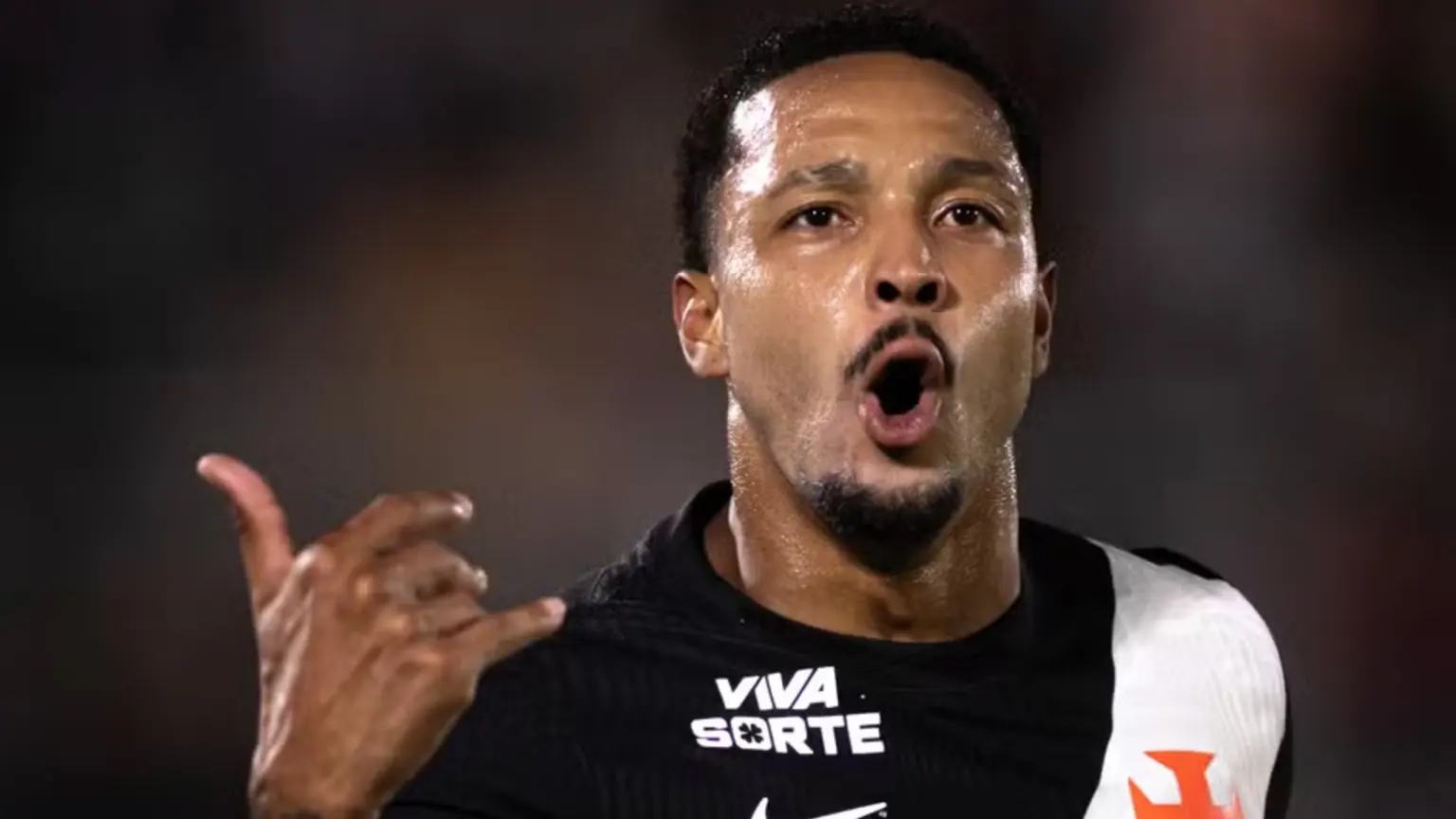 Atacante do Vasco é alvo de operação contra tráfico de drogas e armas