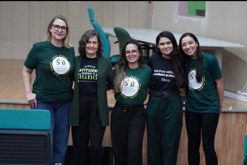 Ativistas promovem degustações veganas em busca de conscientização de novos públicos