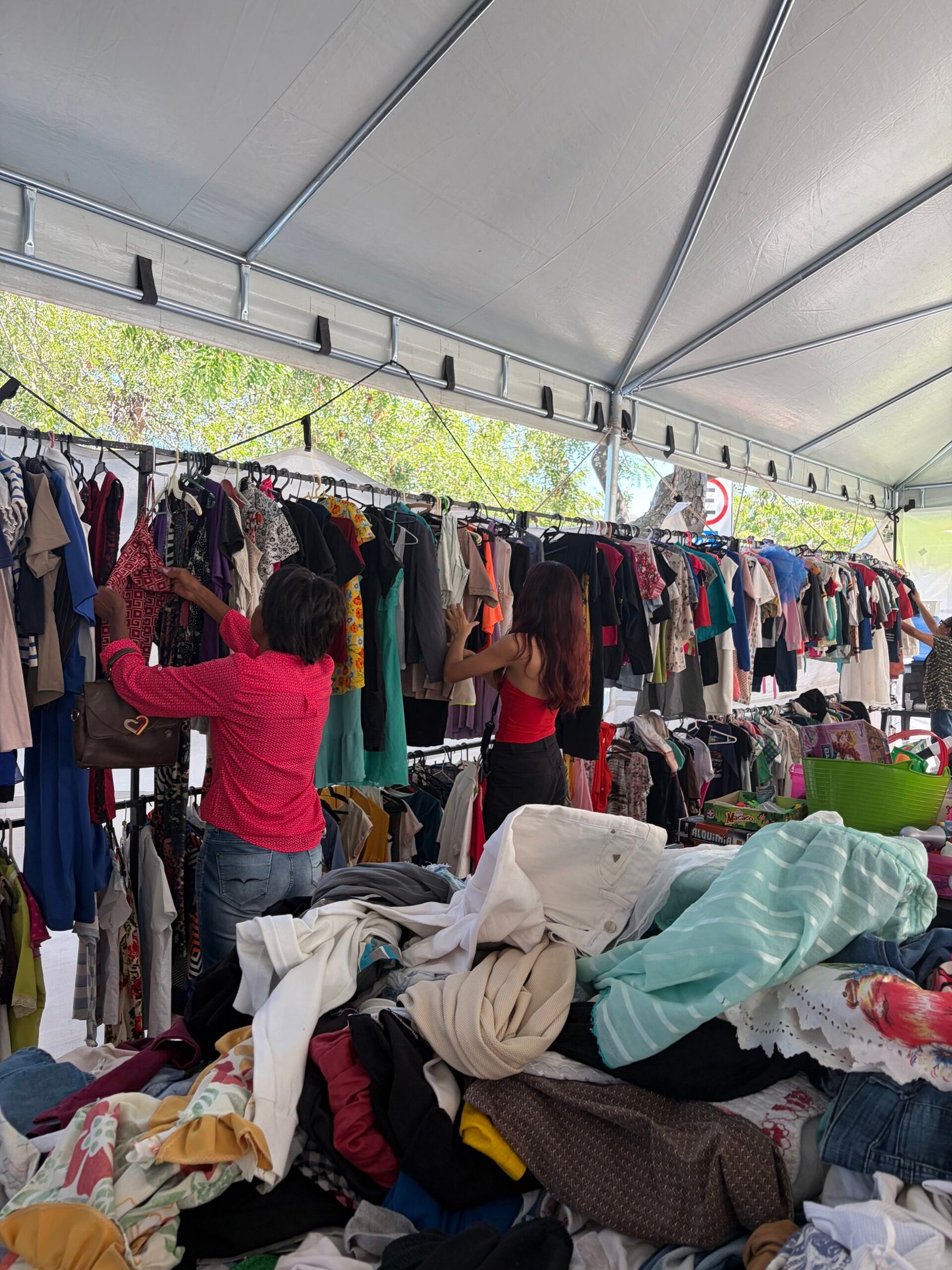 Bazar da Rede Feminina no Hospital de Base ajuda pacientes com câncer