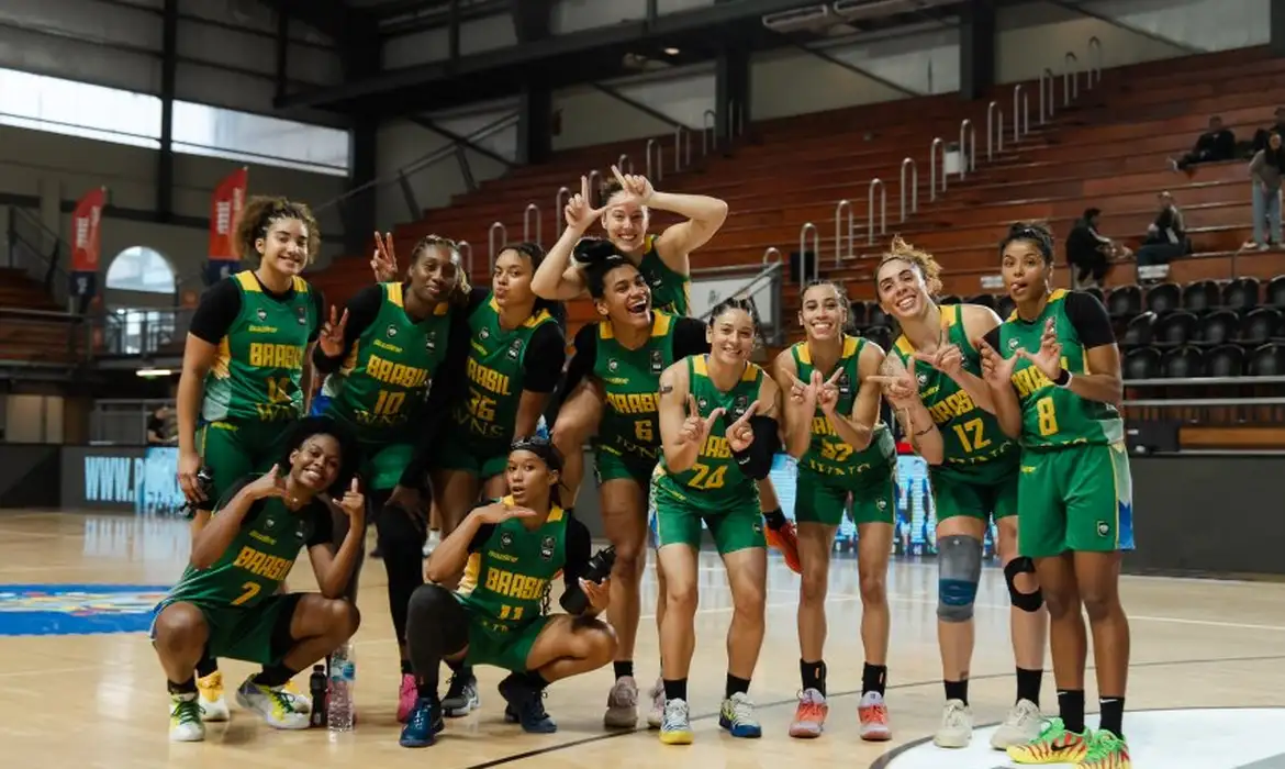 Brasil vence Chile na estreia do Sul-Americano feminino