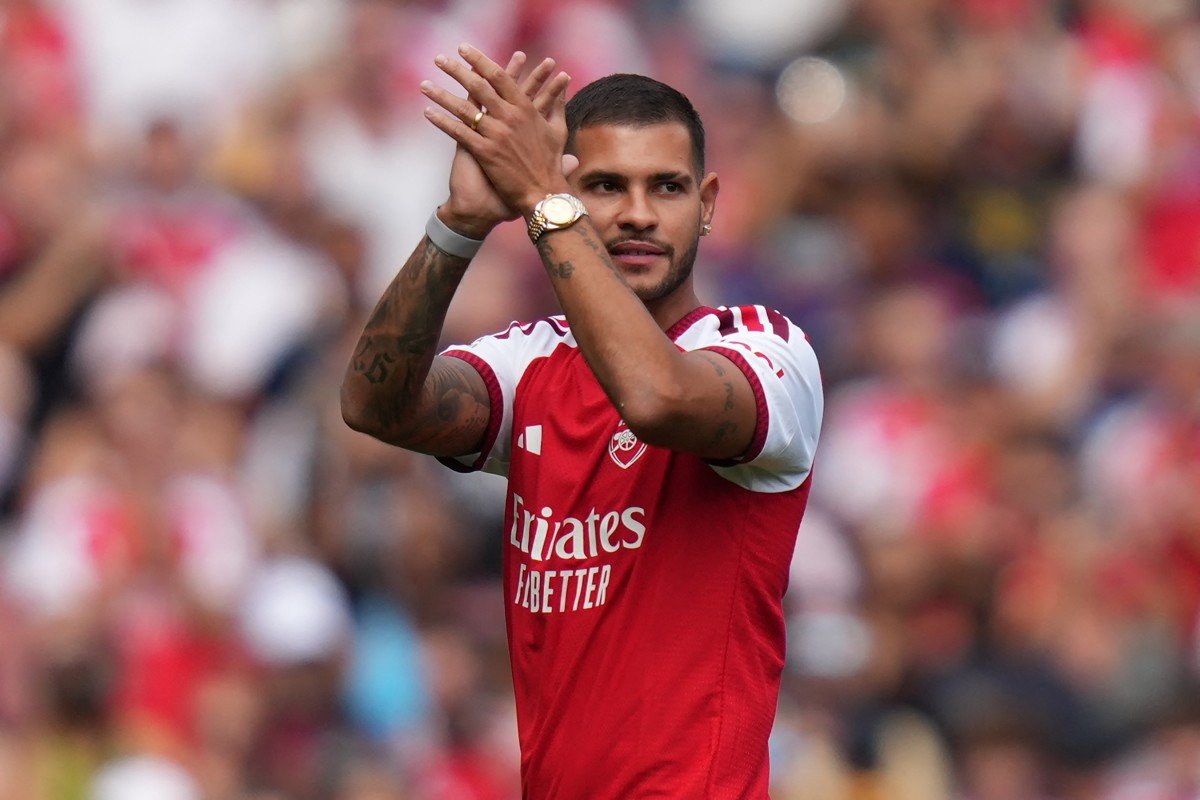 Bruno Guimarães sonha em conquistar títulos com o Arsenal: ‘Quero fazer história’
