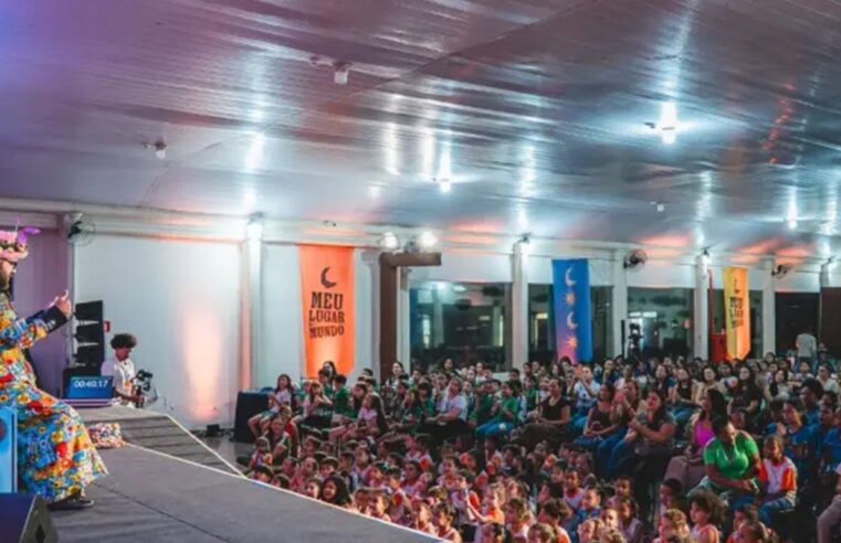 Calila das Mercês lança livro e celebra literatura feita no interior