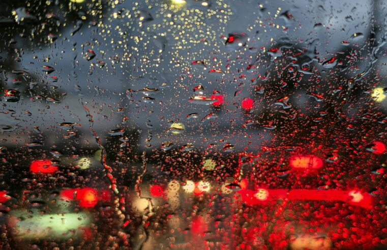 Chuva volta a Brasília nesta segunda-feira após registro no sábado