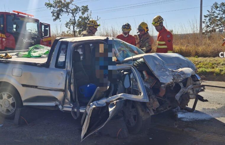 Colisão entre Saveiro e Strada deixa três feridos na DF-130