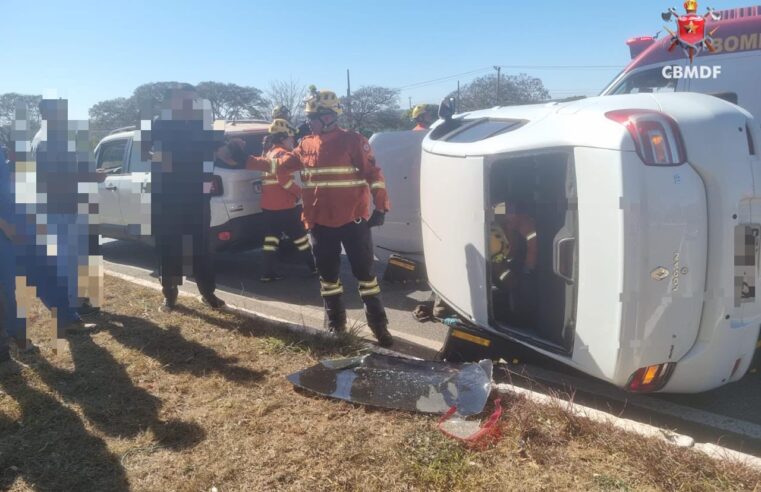 Colisão entre três veículos mobiliza Bombeiros na Asa Sul