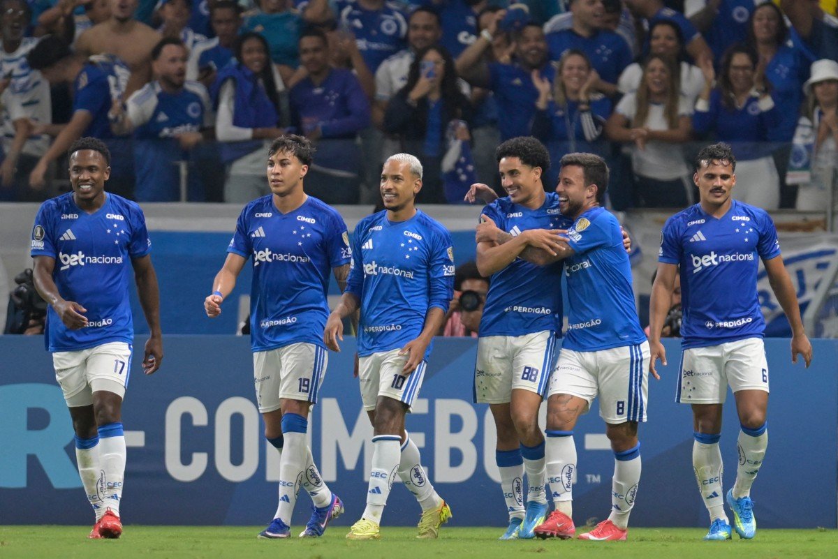 Com gol de estreante, Cruzeiro vence o Mirassol e cola no G4 do Brasileirão