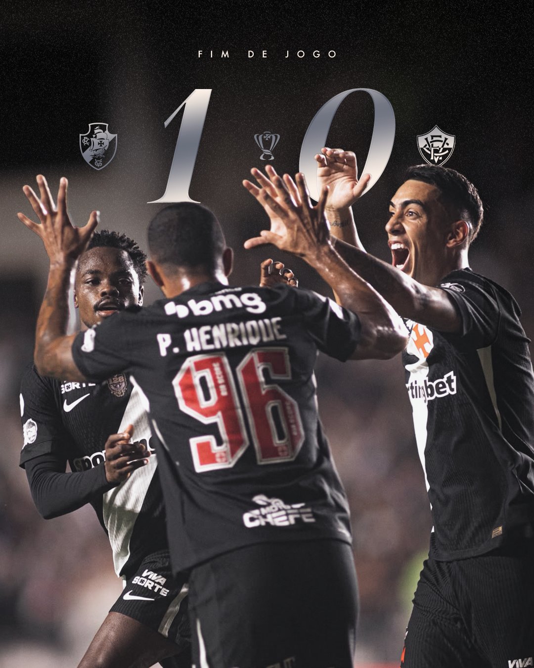 Com um a menos, Vasco bate o Vitória e larga em vantagem na Copa do Brasil