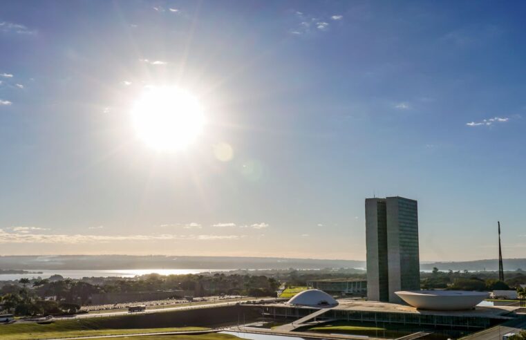Congresso vota nesta semana fim da escala 6×1 e “taxa das blusinhas”