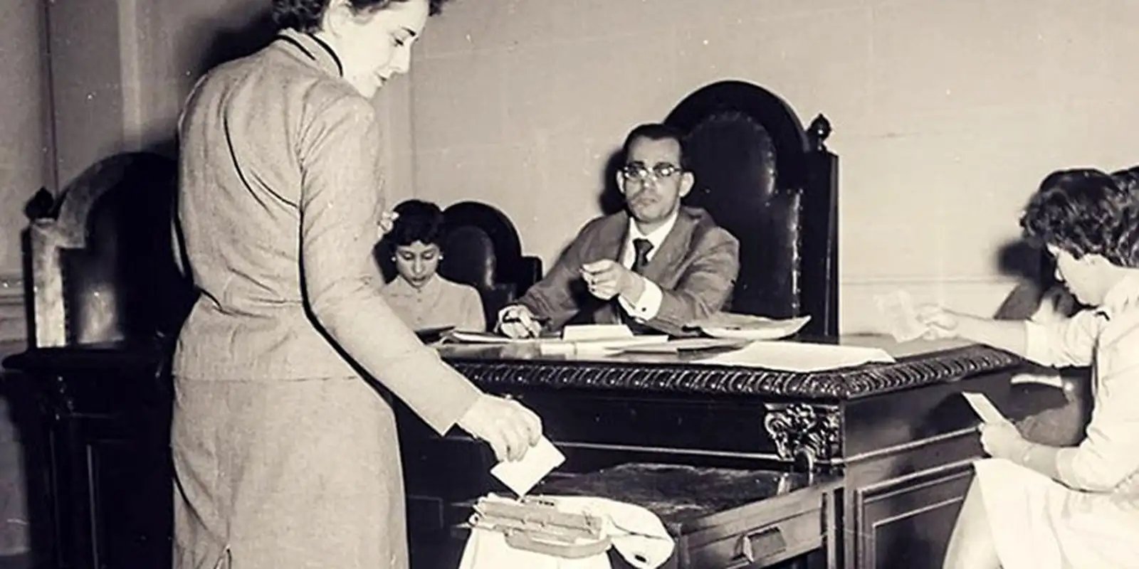 Conquista do voto feminino no Brasil resistiu à misoginia histórica