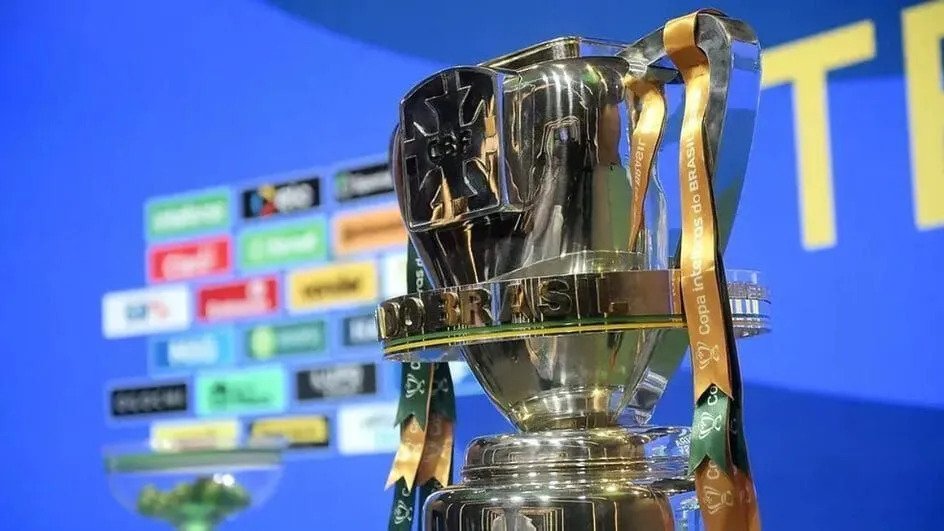 Copa do Brasil chega às quartas com oito gigantes na briga; veja onde assistir ao sorteio