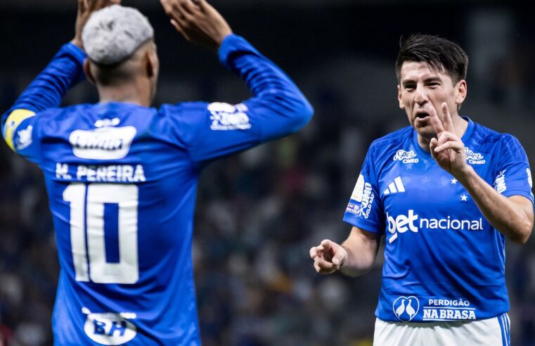 Cruzeiro vence Flamengo e Palmeiras agradece no Brasileirão