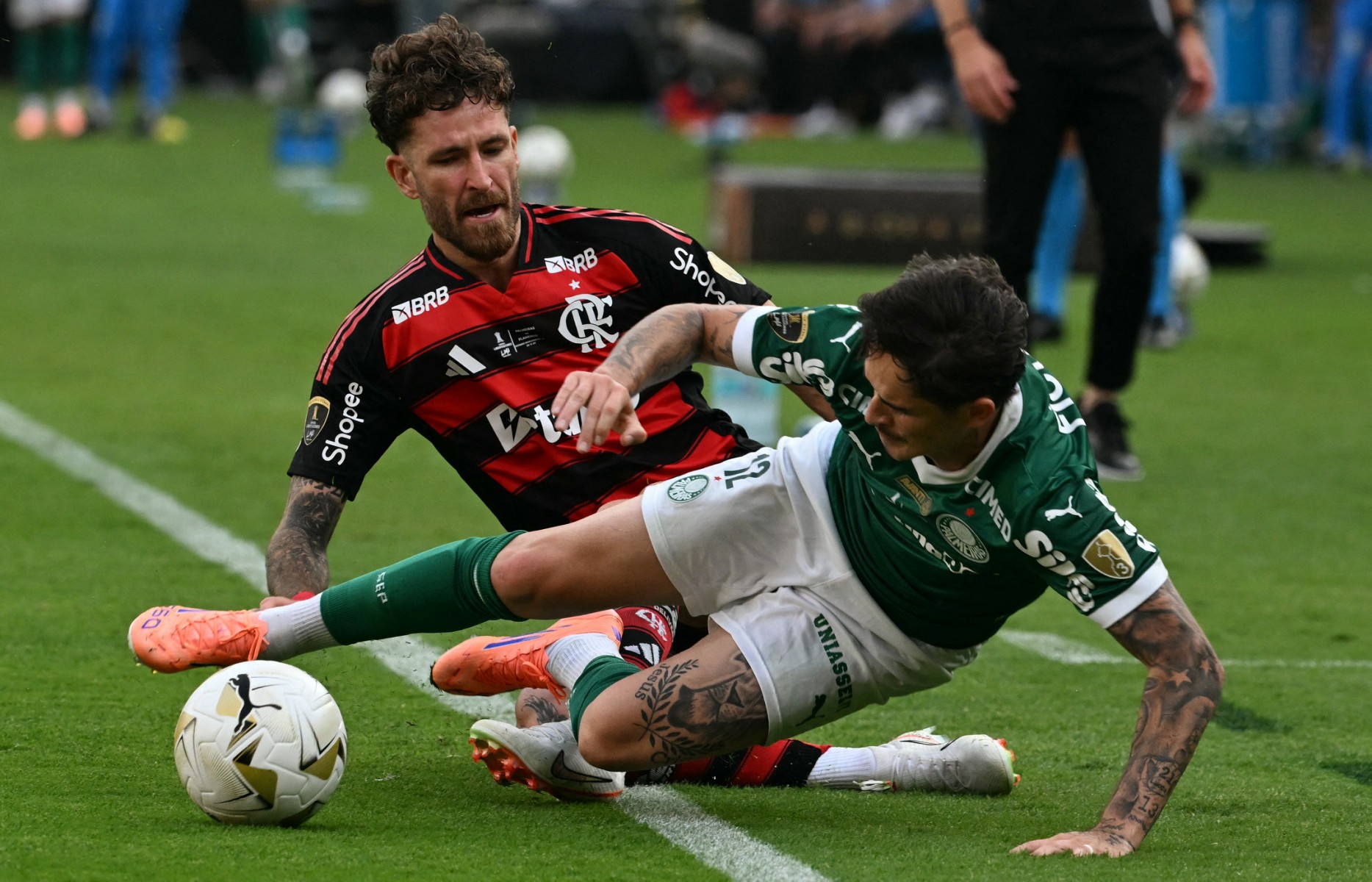 Ex-árbitros veem chance de melhora no futebol brasileiro com novas regras