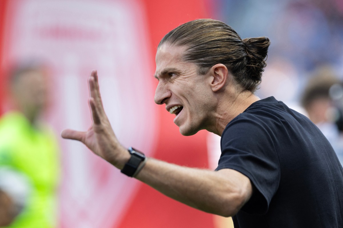 Filipe Luis, ex-técnico do Flamengo, vence o primeiro jogo pelo Monaco na Ligue 1