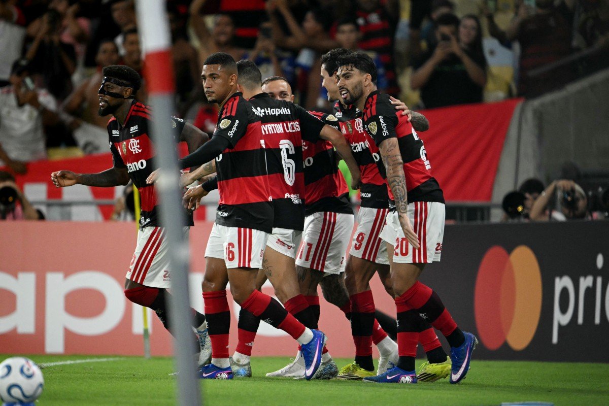 Flamengo alega benefício da arbitragem ao Palmeiras e pede critérios claros