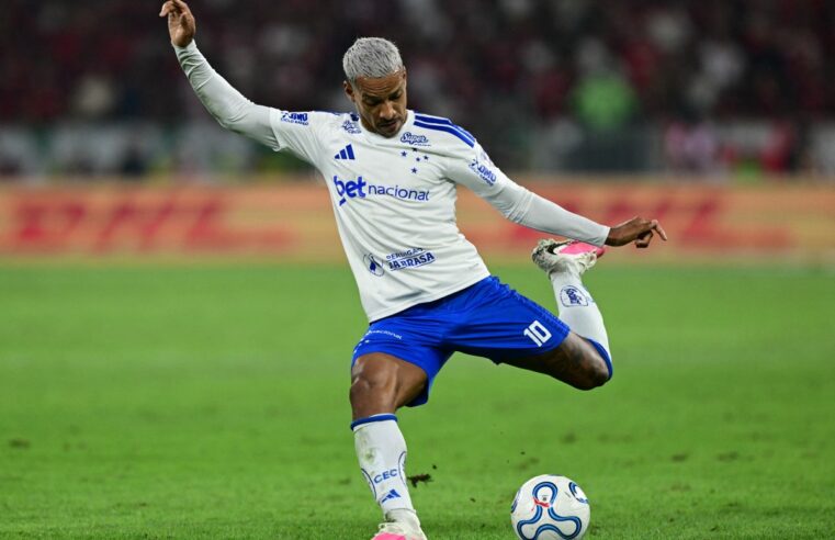 Flamengo cede virada para o Cruzeiro e segue vice-líder do Brasileirão