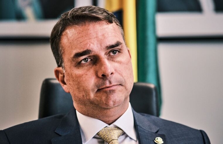 Flávio Bolsonaro quer revisar reforma tributária e desoneração fiscal