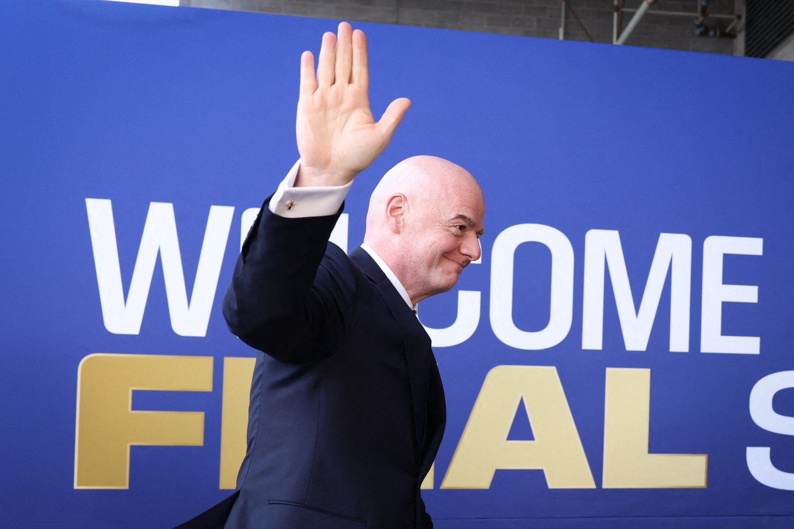 Infantino vive crise inédita e vê clima de ‘eleição antecipada’ na Fifa