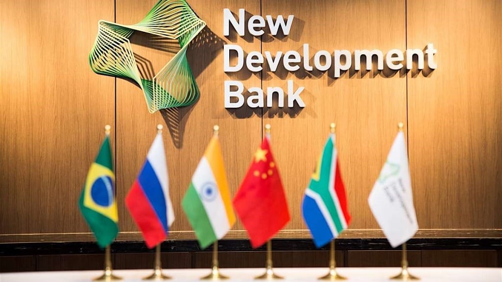 Irã avança para entrar no Banco dos BRICS
