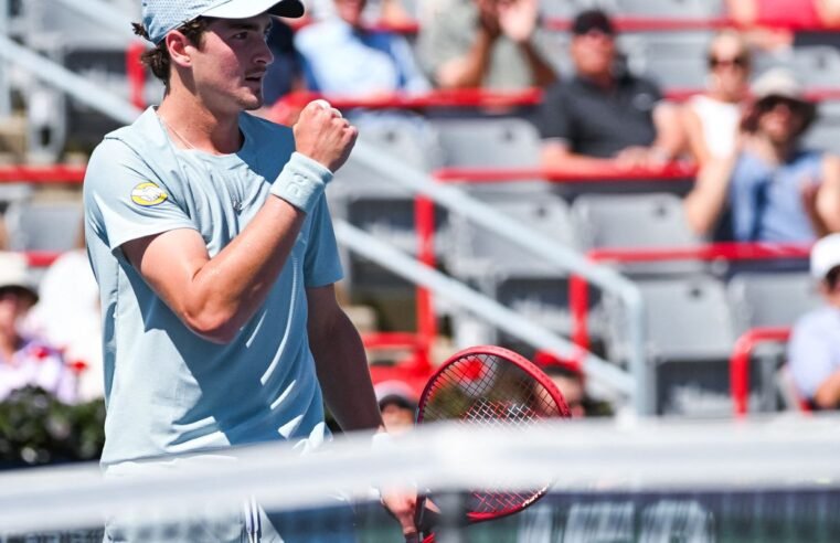 João Fonseca supera Tsitsipas na estreia do Masters 1000 de Montreal