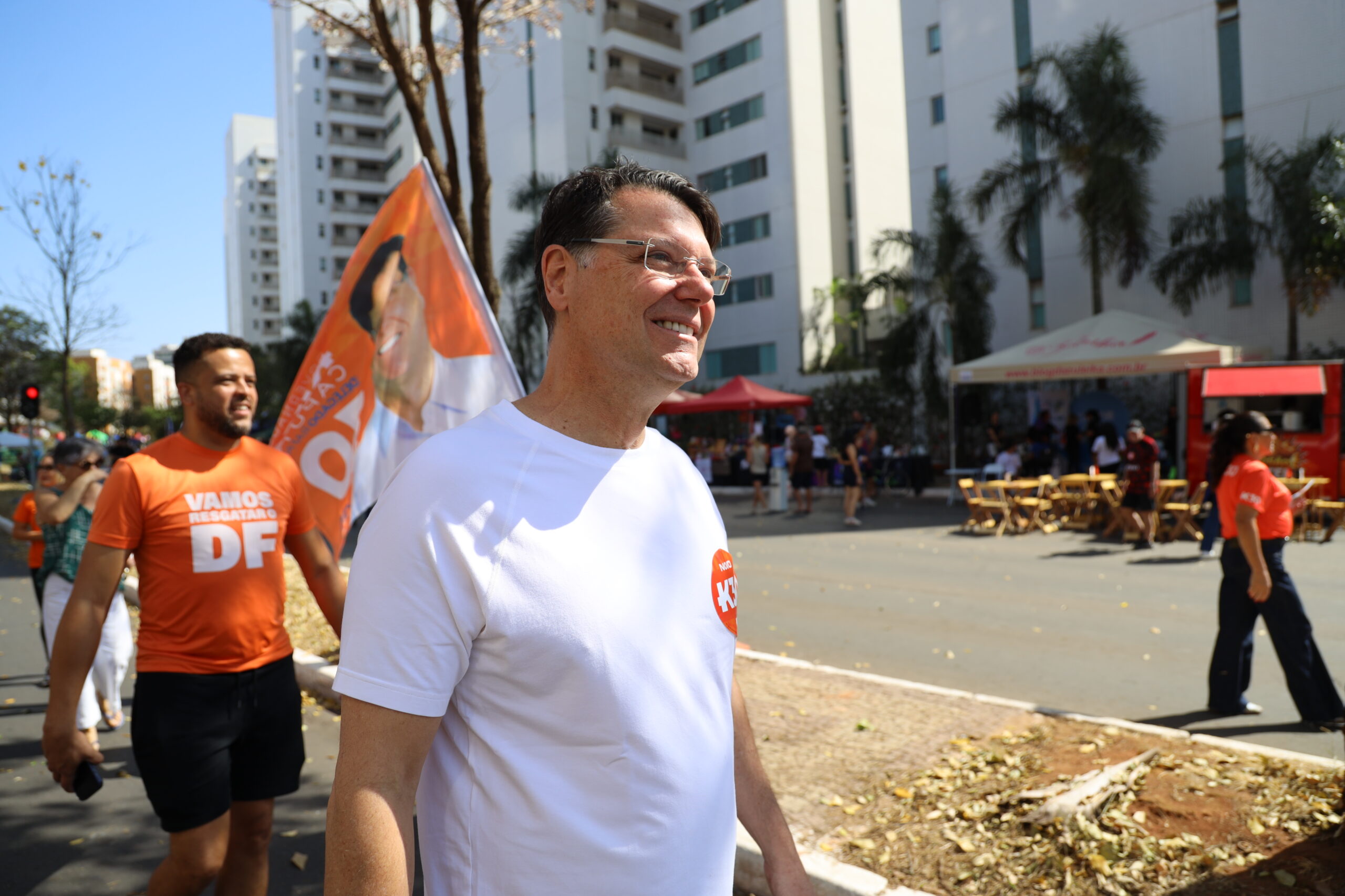 Kiko Caputo percorre Guará e Taguatinga e critica saúde pública do DF