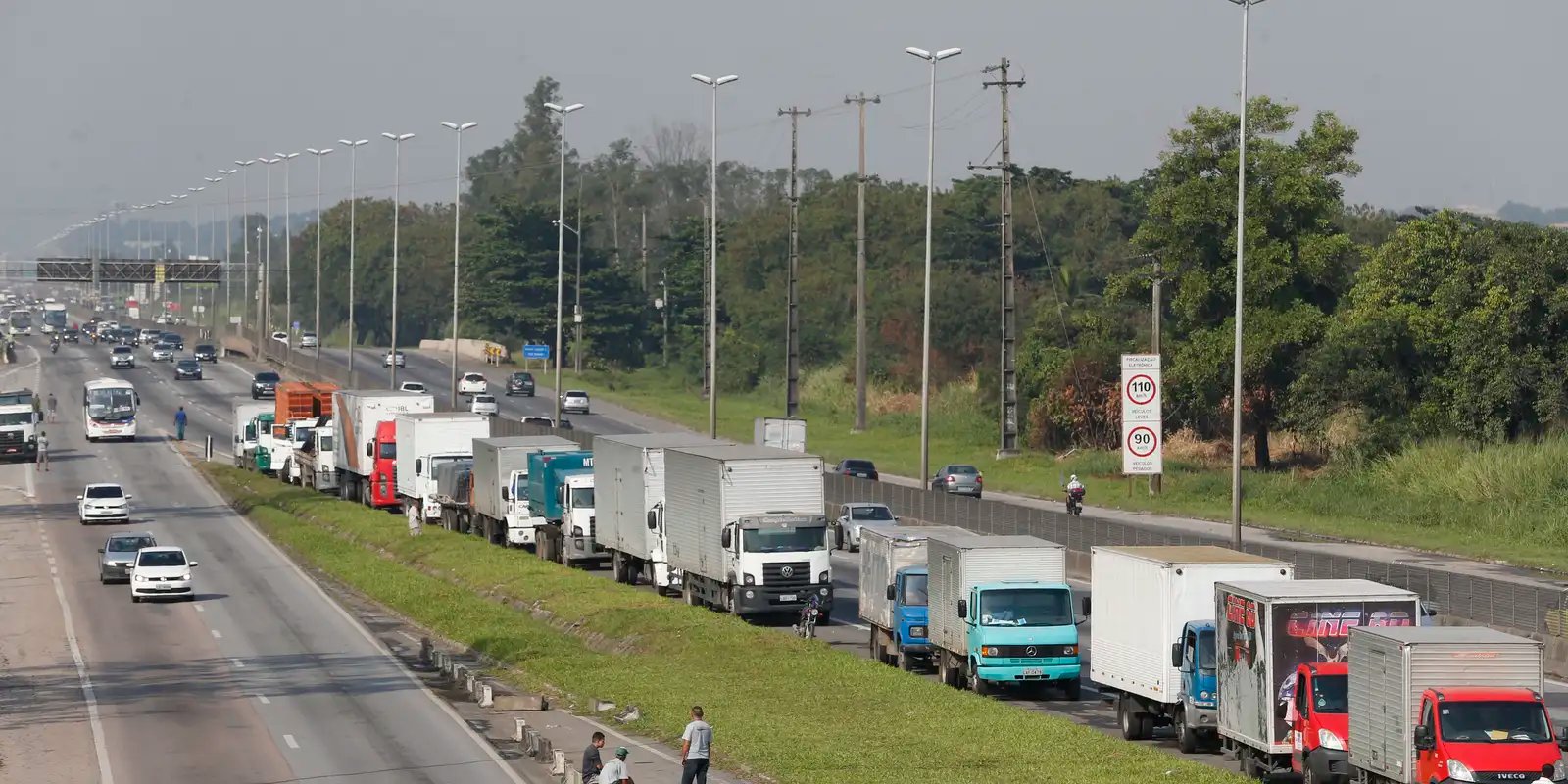 Lei garante frete mínimo no transporte de cargas; saiba o que muda