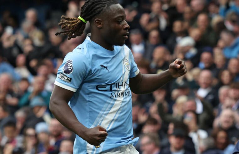 Manchester City renova com Jérémy Doku por mais cinco anos