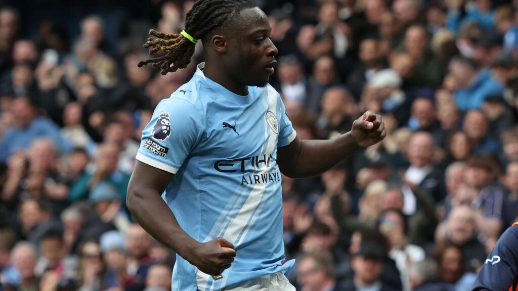 Manchester City renova com Jérémy Doku por mais cinco anos