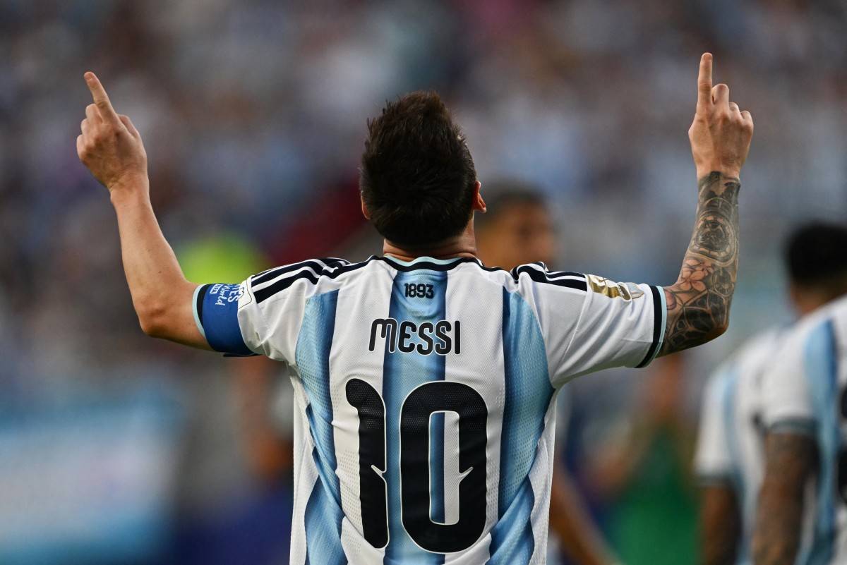 Messi anuncia aposentadoria da seleção argentina após 20 anos