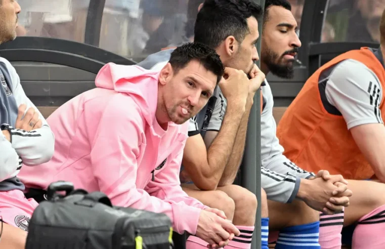 Messi retorna a Miami após despedida do pai, mas segue sem previsão de volta aos treinos