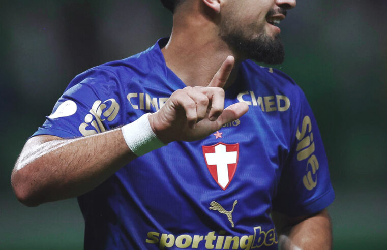 Palmeiras atropela um Santos sem Neymar e abre vantagem nas quartas