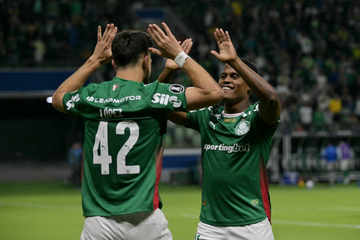 Palmeiras avança apesar da derrota para o Fortaleza