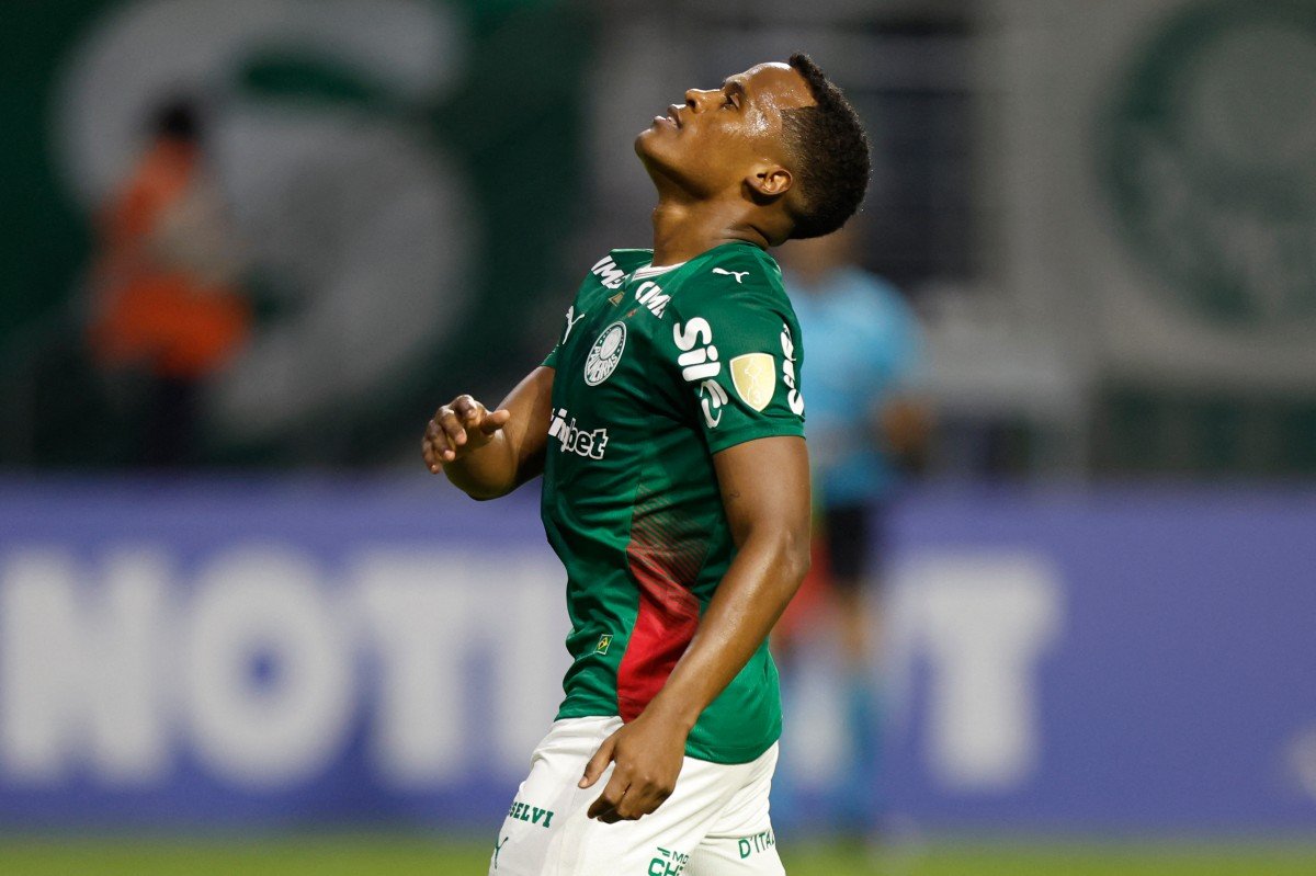 Palmeiras se afoba, é contido pelo Inter e empata em casa