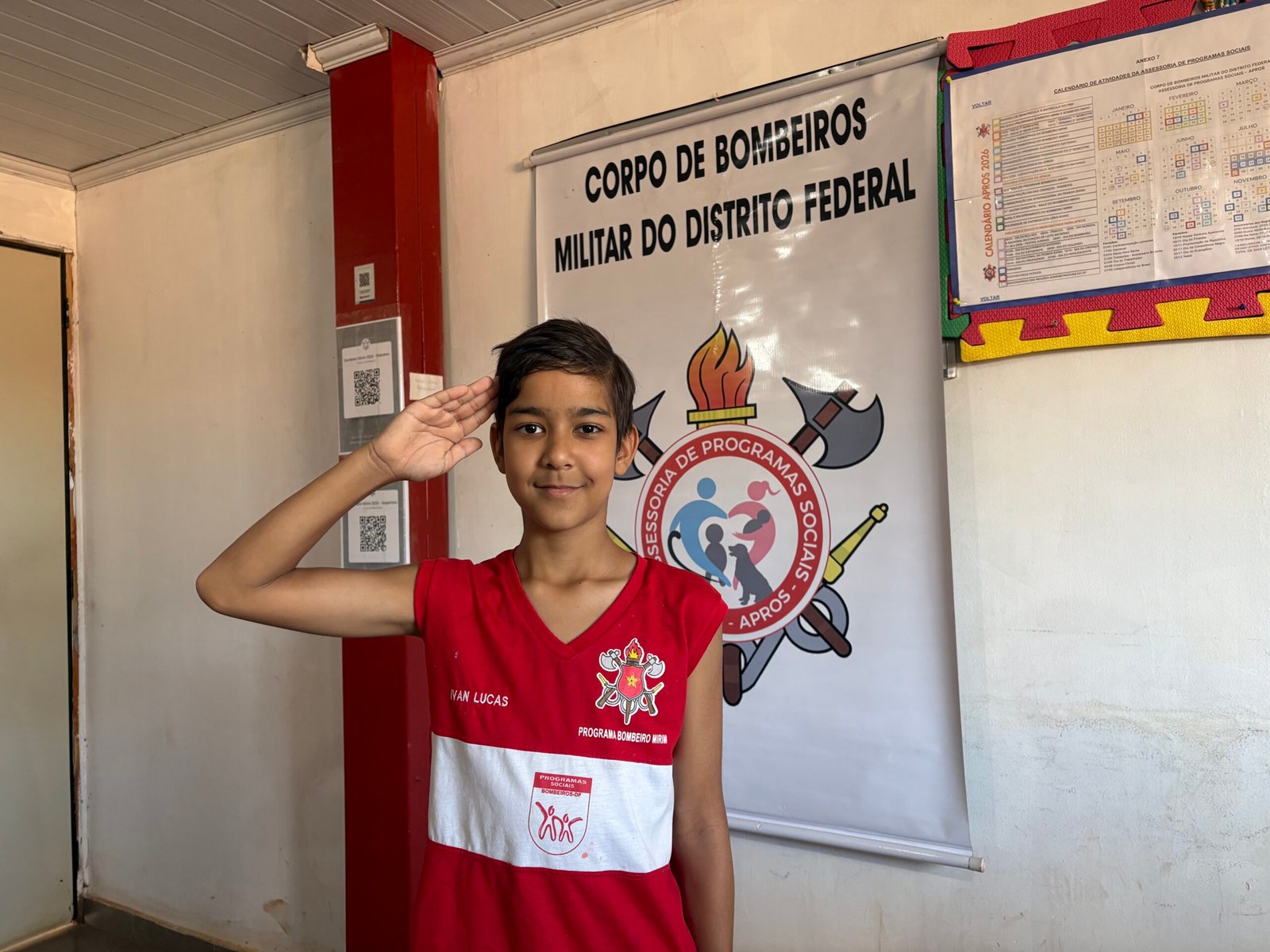 Pequeno herói é homenageado após salvar mulher em Ceilândia