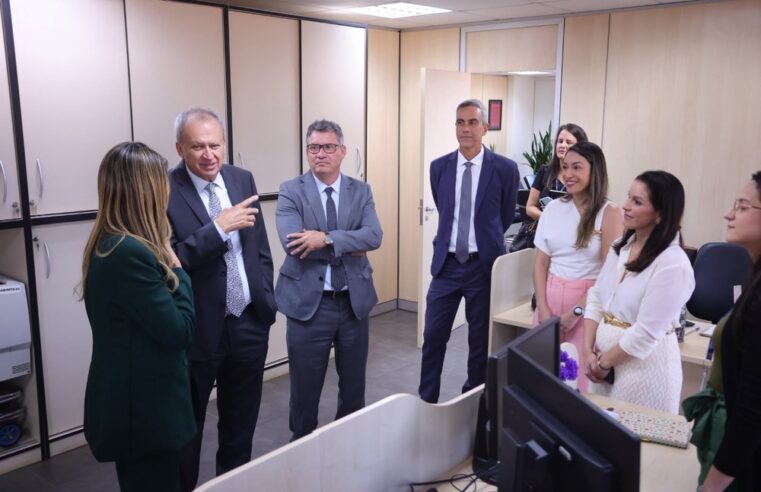 Presidente do TJDFT visita fórum da infância e da juventude do DF