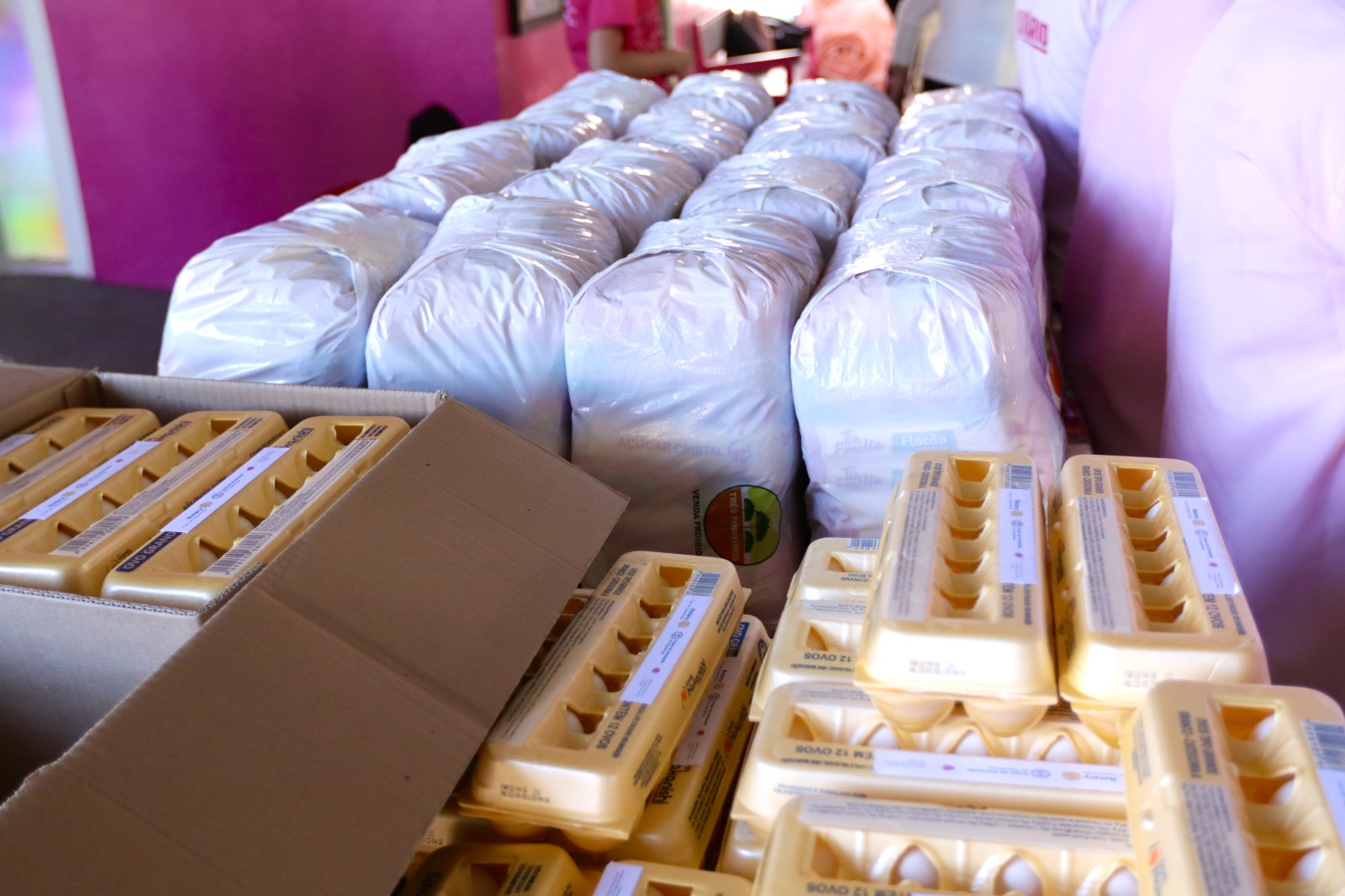 Rede Feminina leva apoio alimentar a pacientes do HBDF