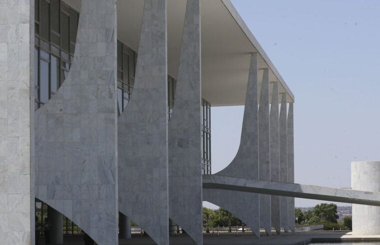 Saiba quais as atribuições do presidente da República e governadores