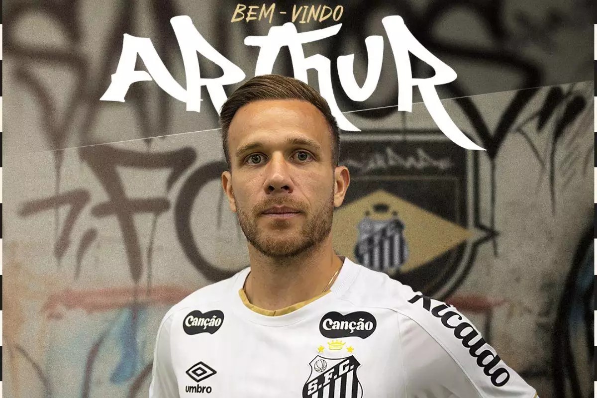 Santos anuncia contratação do volante Arthur após aporte da empresa do pai de Neymar