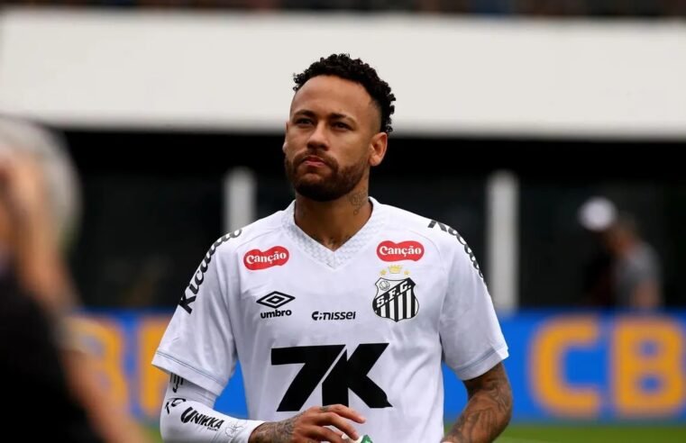 Santos diz que Neymar viaja amanhã e estará disponível contra o Remo