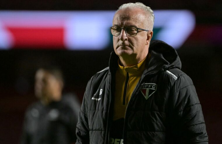 São Paulo empata com Coritiba na volta ao Morumbis com vaias da torcida