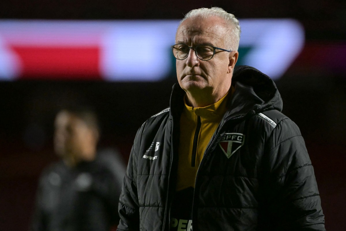 São Paulo empata com Coritiba na volta ao Morumbis com vaias da torcida
