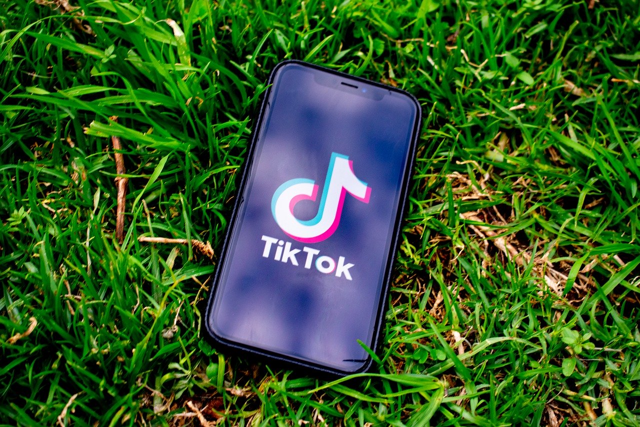 Tik tok recebe multa de R$ 153,7 milhões da ANPD por irregularidade na proteção de dados