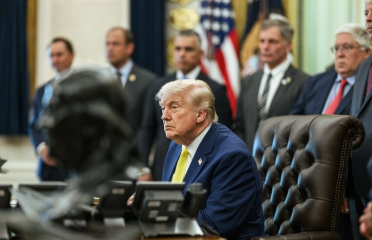 Trump publica imagem destacando Ormuz como ‘novo território dos EUA’