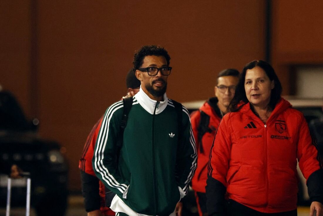Vozinha é apresentado no Colo Colo: ‘Sempre acreditei que era jogador de time grande’