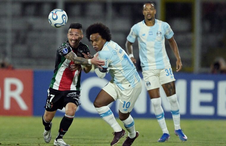 Willian confirma rescisão e se despede do Grêmio após passagem apagada