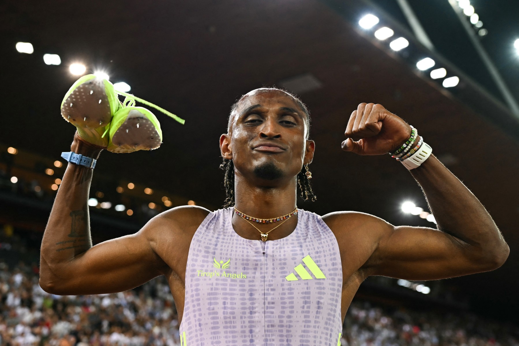 Alison dos Santos quer manter domínio no atletismo e busca tri na final da Diamond League