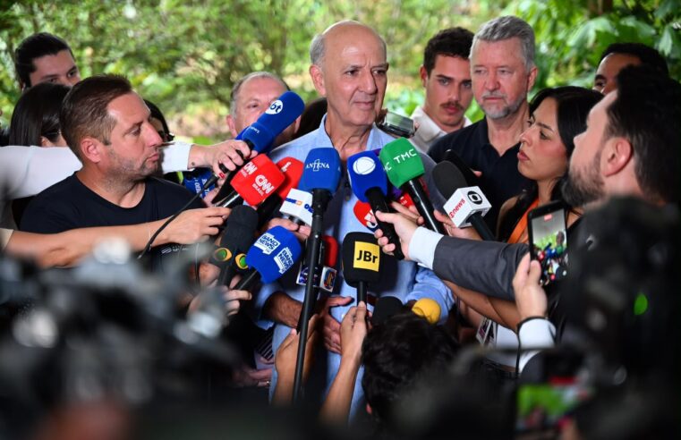Arruda anuncia aposentadoria: “A vida é maior que a política”