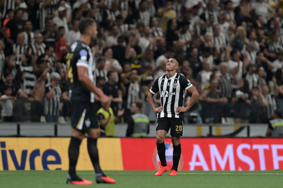 Atlético-MG sai atrás, empilha chances e só empata com a Chapecoense